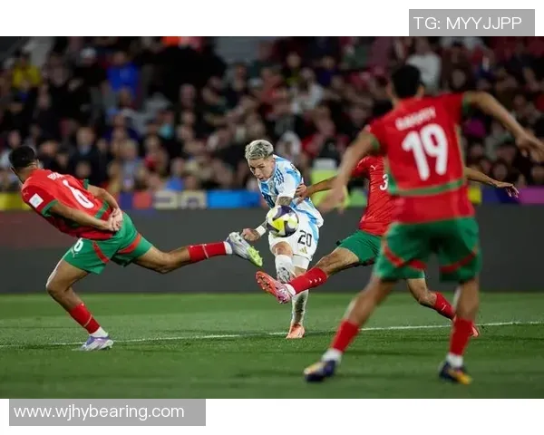 猛龙险胜！巴恩斯31+7罚球绝杀