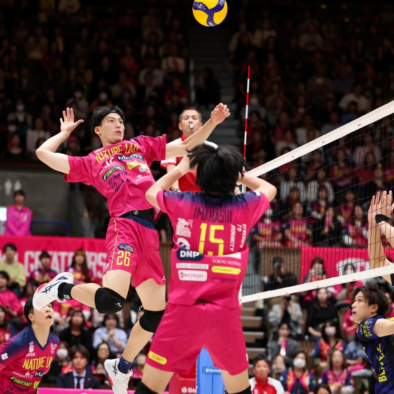 邮报：曼城正就引进格伊进行谈判，水晶宫愿在冬窗出售球员